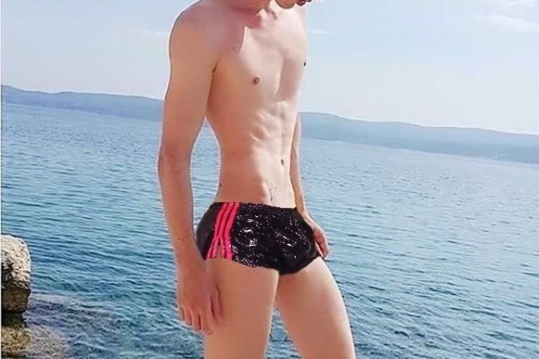 gayjournal-galerie-wasser-soft-10678D2DD1B-321F-0A54-523A-A562211B6BD3.jpeg
